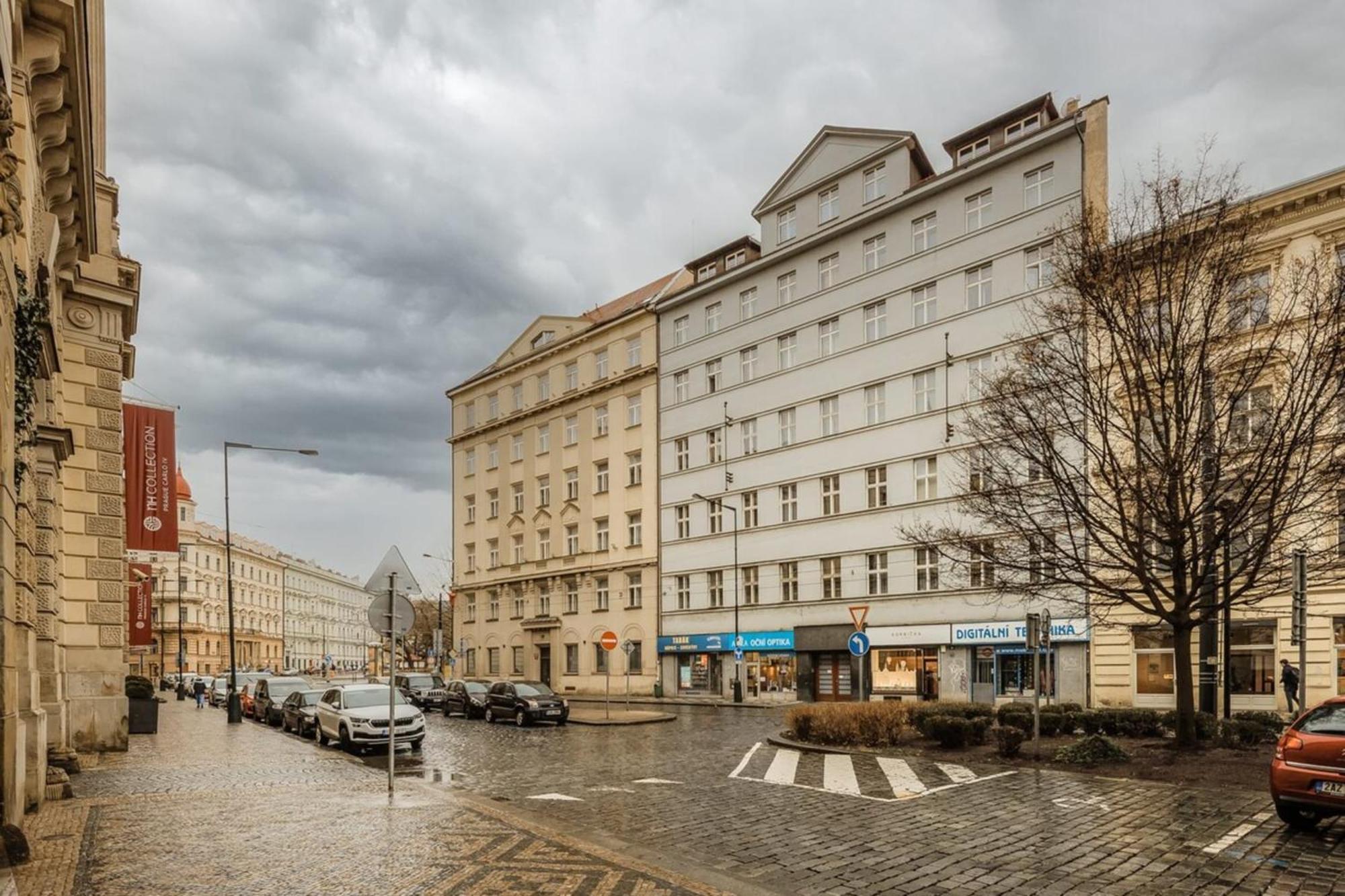 Cozy & Comfortable Apt Walking Anywhere You Want Sen Prag Eksteriør billede
